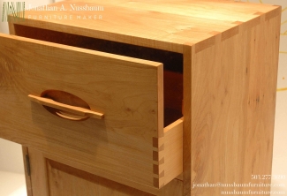 bathroom-case-hand-carved-dovetail-details