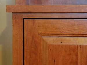 American-Cherry-Bookshelf-Hutch-detail