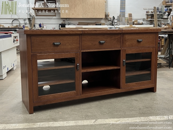 Record-Player-Media-Hutch