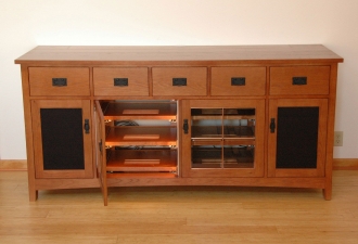 Oregon-White-Oak-Media-Console-with-lighting