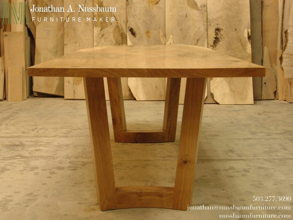 Oregon-White-Oak-Dining-Table-end-view