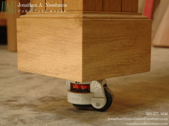 Leg-with-Caster-sleeve-up