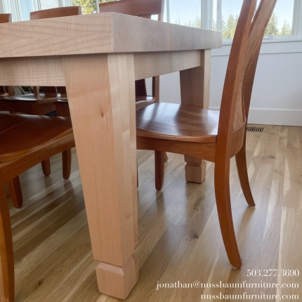 Oregon-Big-Leaf-Maple-Timberline-Table-close-up