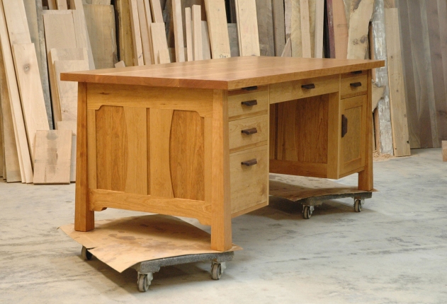 American-Cherry-Work-Desk-Front-end